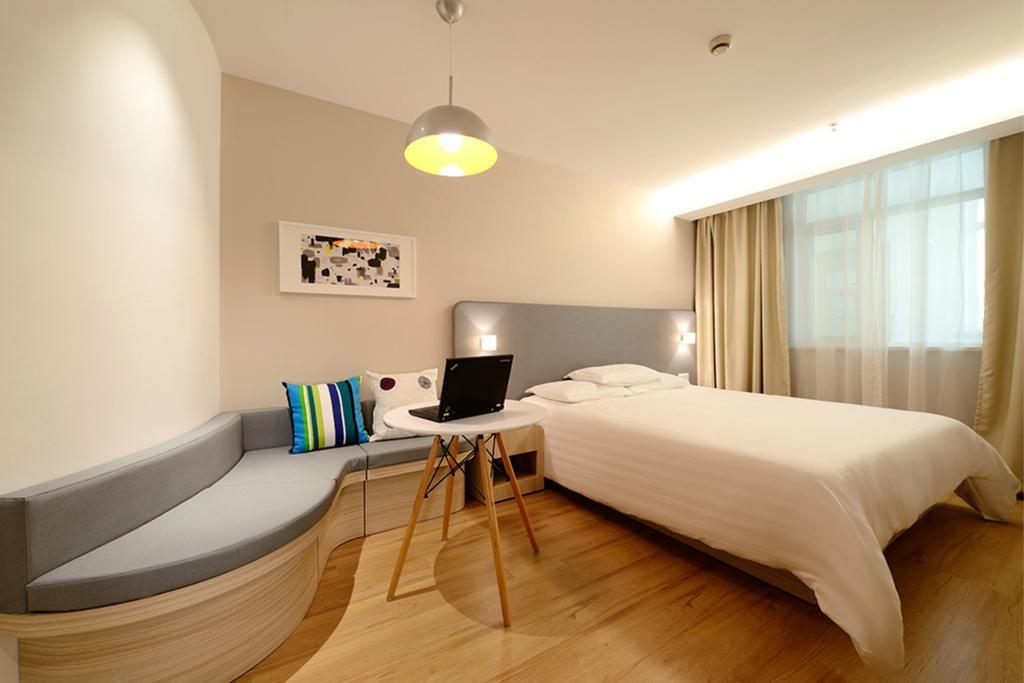 Hanting Tongchuan Road Hotel