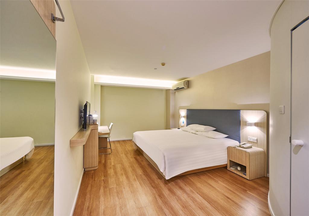 Hanting Tongchuan Road Hotel 2*